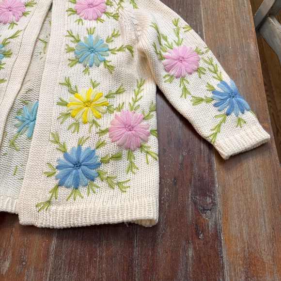 Fully Fashioned 50s Vintage Rare Cream Wool Floral Hand Embroidered Cardigan S - Picture 4 of 9